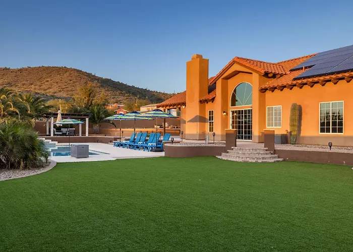 Private Desert Retreat W Heated Pool • Mountain Views *
