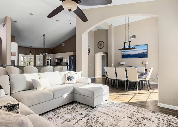Private Desert Retreat W Heated Pool • Mountain Views * Anthem