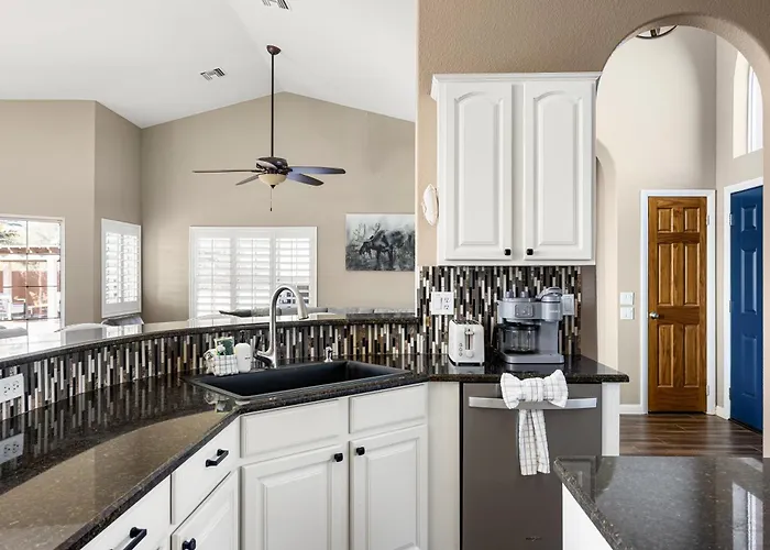 Holiday home Private Desert Retreat W Heated Pool • Mountain Views Anthem