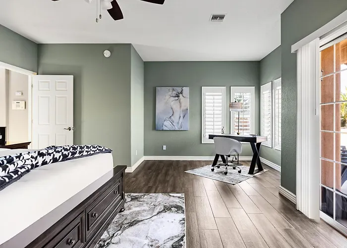Private Desert Retreat W Heated Pool • Mountain Views Anthem