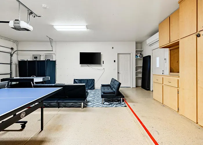 Private Desert Retreat W Heated Pool • Mountain Views Holiday home