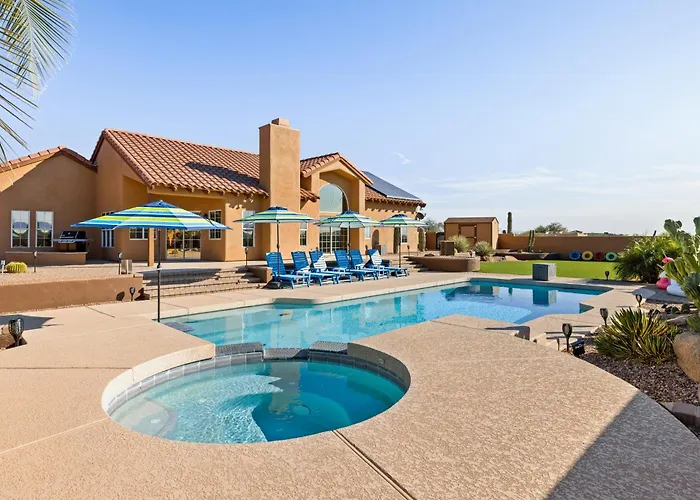 Private Desert Retreat W Heated Pool • Mountain Views * Anthem