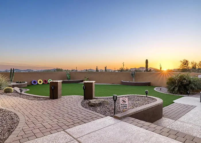 Private Desert Retreat W Heated Pool • Mountain Views