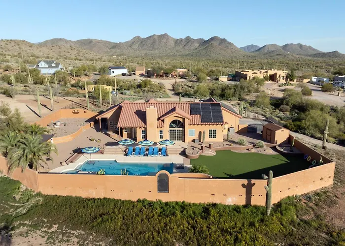 Private Desert Retreat W Heated Pool • Mountain Views Holiday home *