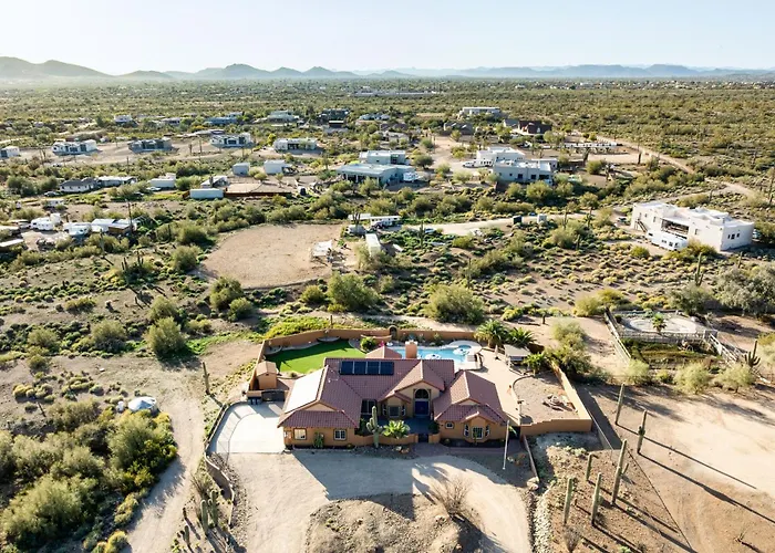 Holiday home Private Desert Retreat W Heated Pool • Mountain Views