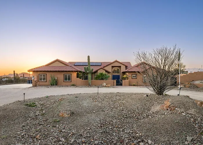 Holiday home Private Desert Retreat W Heated Pool • Mountain Views *