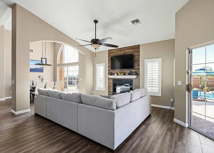 Holiday home Private Desert Retreat W Heated Pool • Mountain Views