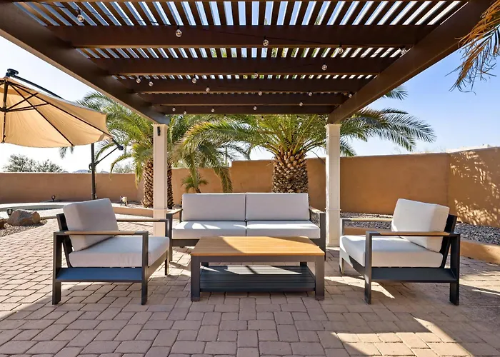 Private Desert Retreat W Heated Pool • Mountain Views *